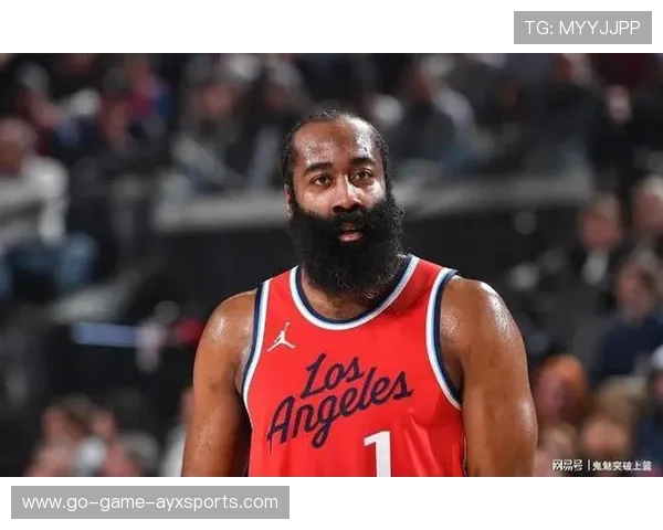 哈登创造连续进攻机会,快船再度领先