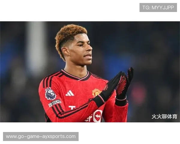 曼联前场造点成功，拉什福德点球稳稳罚中