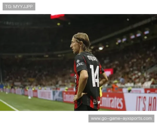 AC米兰莱奥抢点补射命中