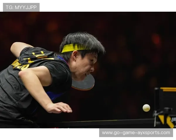 王楚钦正手大角度变线得分，横扫冯翊新赛